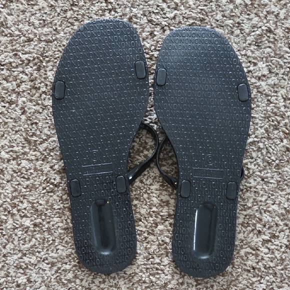 Old Navy Women's Glossy Black Sandals - Picture 2 of 4